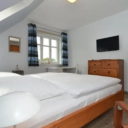 Ruegen With Sauna And Garden Appartement *